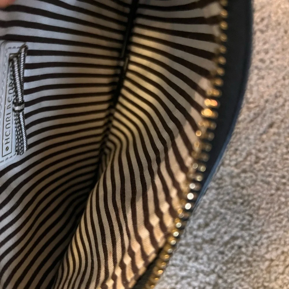 Henri Bendel NEW YORK Black and White Paisley Wristlet with silver zipper